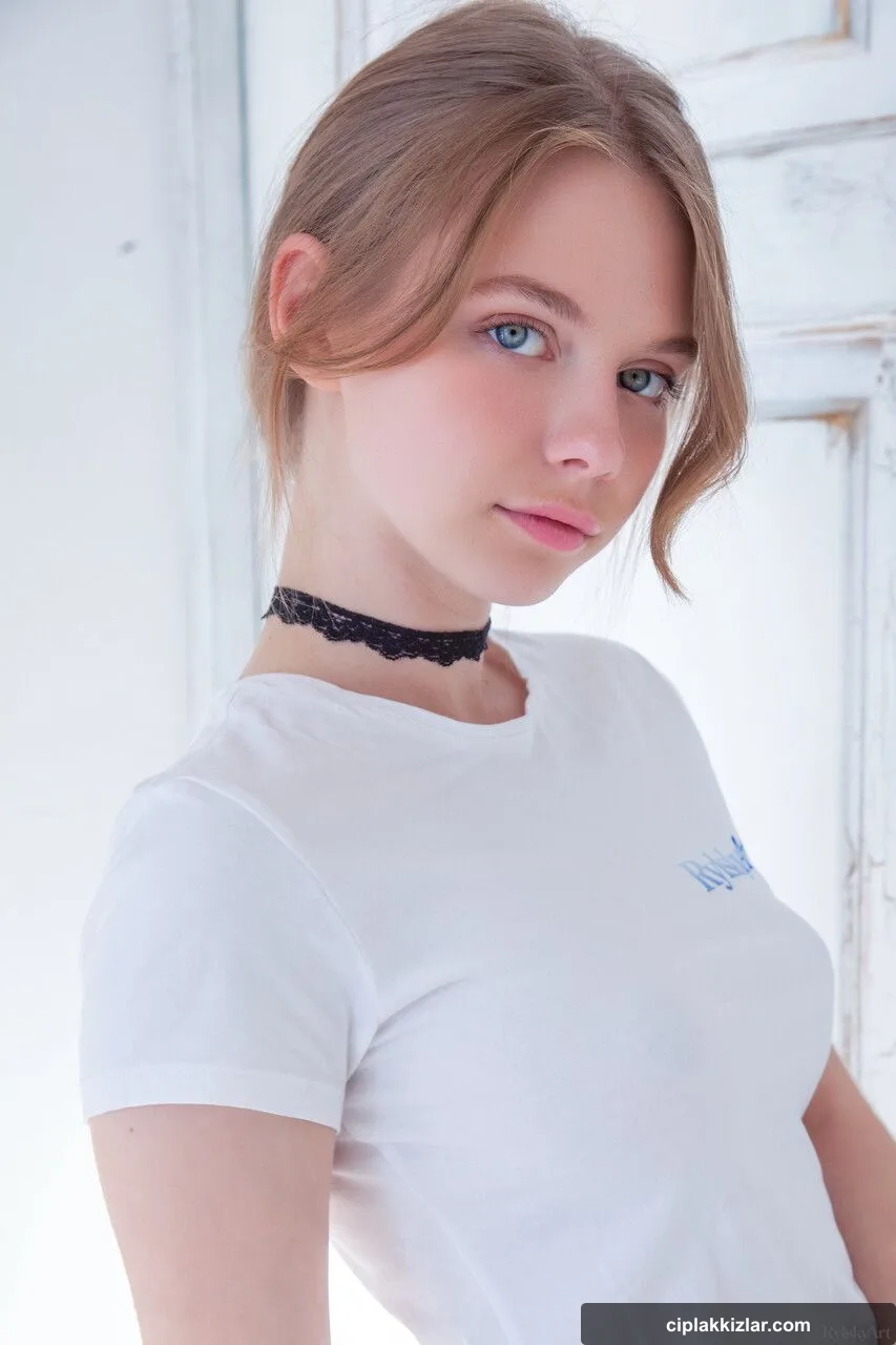 Genç Kızlar (18+)