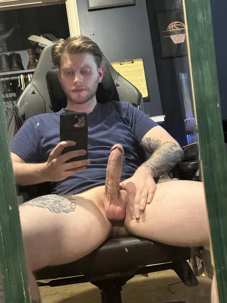 Would you spend the night with me? 😋