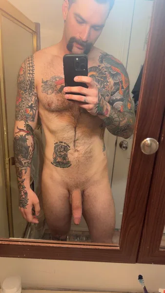 I have to take a mirror selfie every time I’m naked
